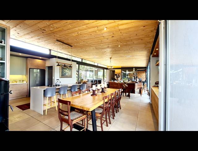 6 BEDROOM HOUSE SOLD IN LEEUWFONTEIN ESTATE